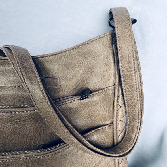 Sam & Hadley Gray Faux Leather Hobo Bag Zipper Quilted Accent Large Size - Picture 3 of 10